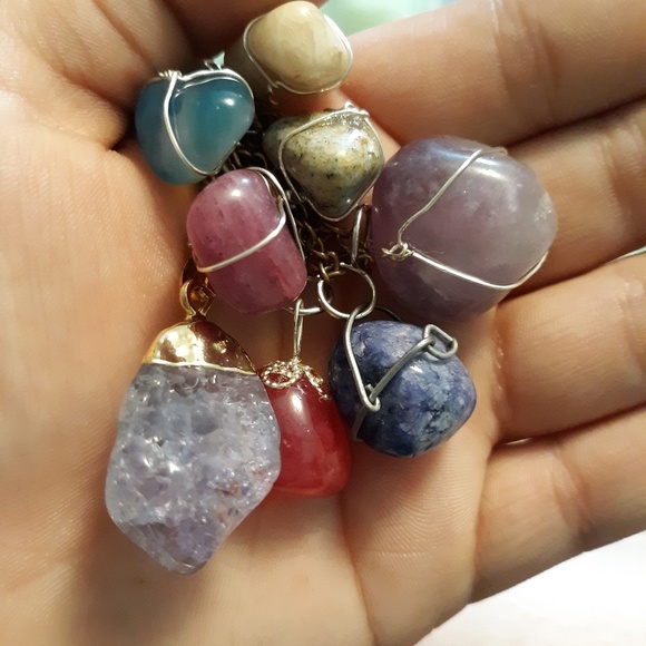 Rock necklaces - Picture 2 of 2